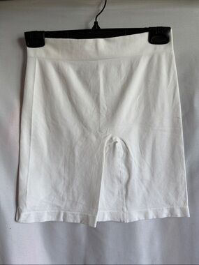 Women's White Bike Shorts — Smooth Stretch Activewear